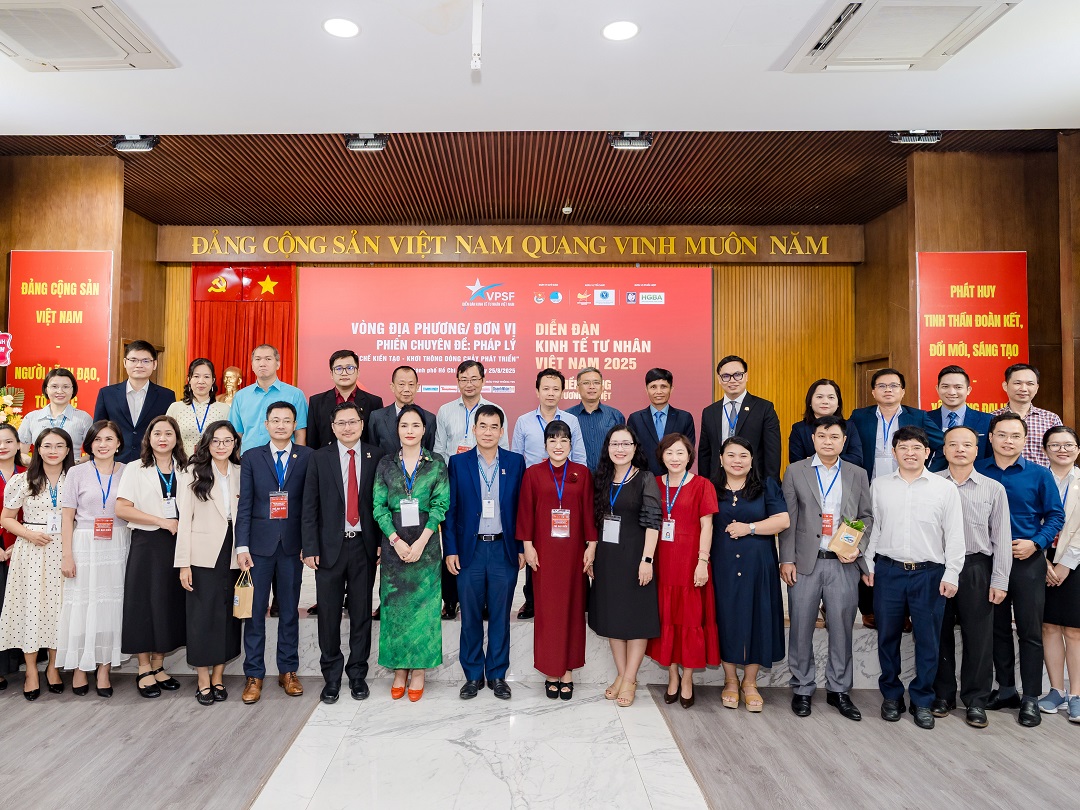KHƠI THÔNG DÒNG CHẢY PHÁT TRIỂN TỪ CÁC KIẾN NGHỊ THỰC TIỄN VỀ THỂ CHẾ